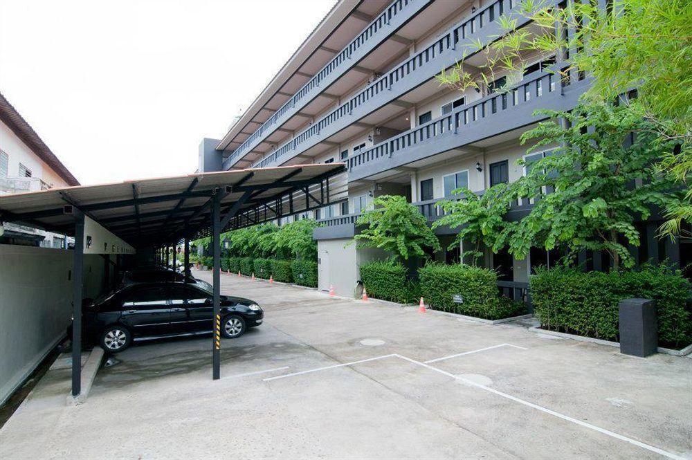 Ploen Pattaya Residence By Tolani Extérieur photo
